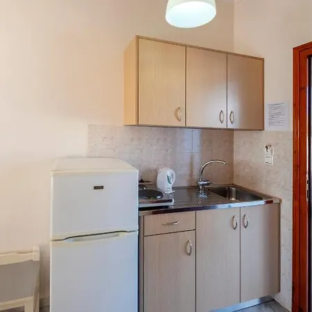 アパートホテル Irene - Beachfront パロス島