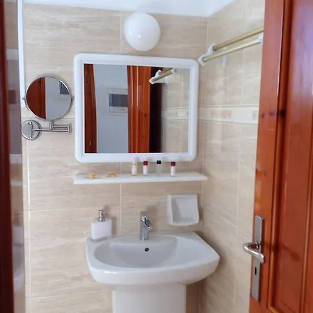 Irene - Beachfront アパートホテル パロス島