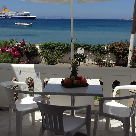 Irene - Beachfront Appart hôtel