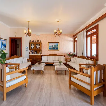 Aparthotel Irene - Beachfront