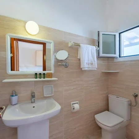 Aparthotel Irene - Beachfront