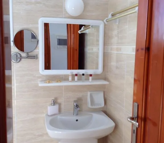 Irene - Beachfront Aparthotel Parikia (Paros)