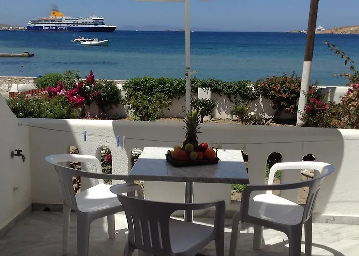 Irene - Beachfront Apartahotel